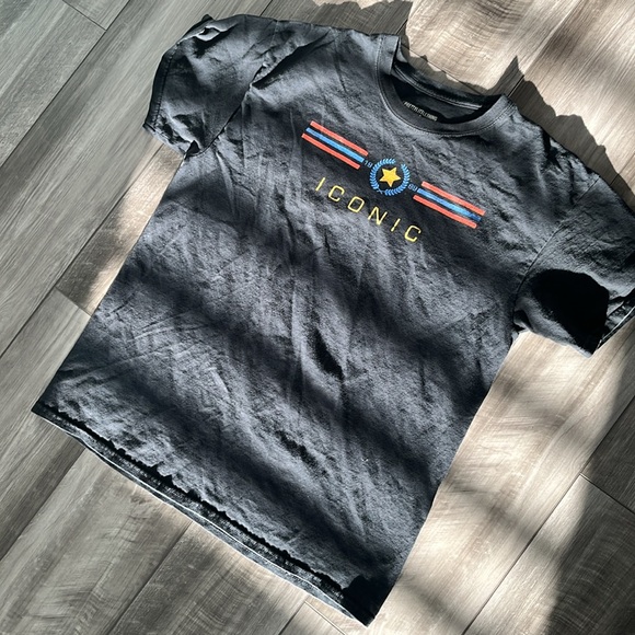 Pretty little thing iconic print tee - Picture 7 of 9